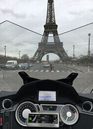 Course urgente en moto à Paris
